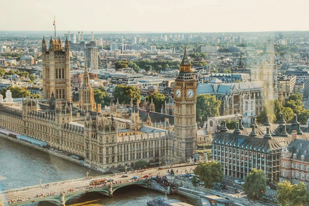 Cheap Flights to London from Uganda